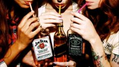 Girl-Straw-Drinking900