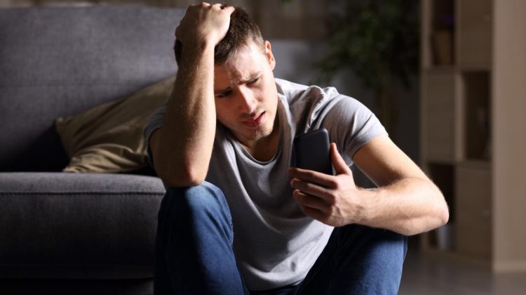 frustrated-phone-guy