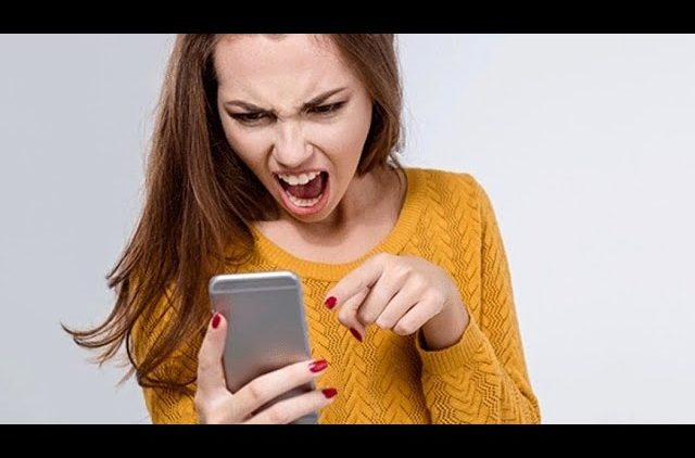 Women Want Men Who Avoid Them